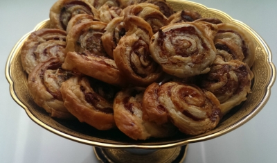 Schnecken aus Blätterteig gefüllt mit geräucherter Entenbrust